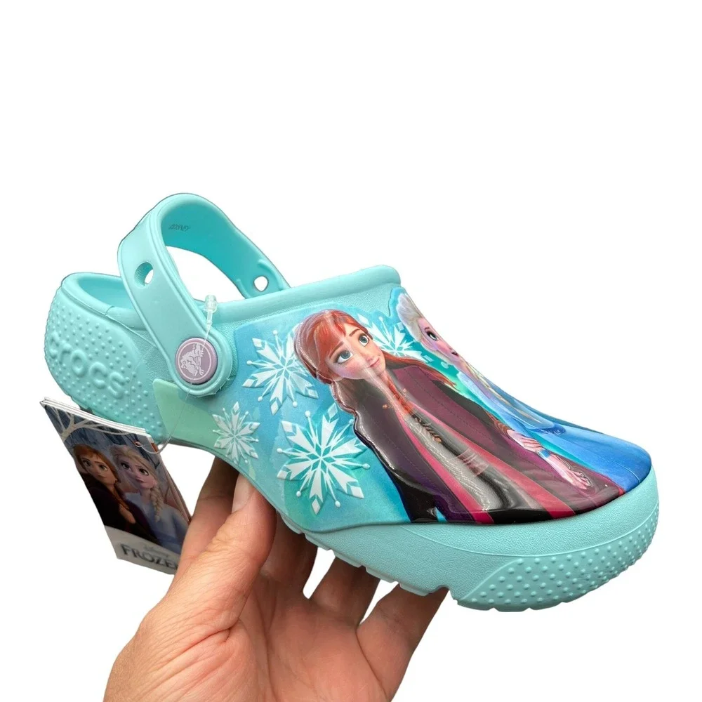 CROCS new tags